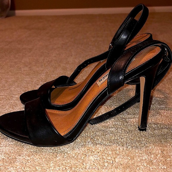 Steve Madden heels-6.5 - Picture 4 of 17